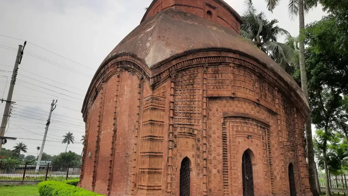 Chanchra Shiva Temple - Tourist Places in Jessore | Tourfo.com | Tourfo